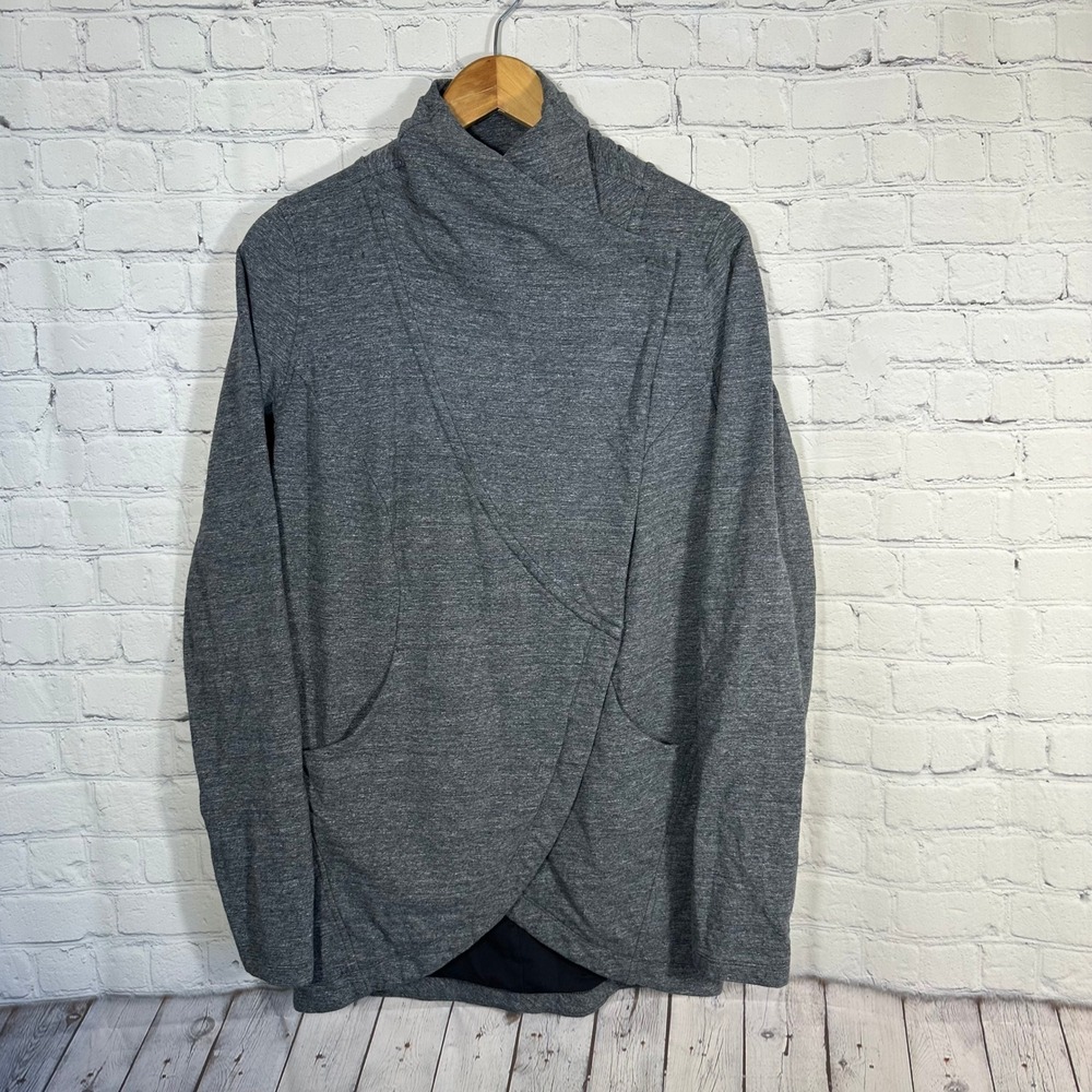 Lululemon Thats a Wrap Heathered Grey Asymmetrical Snap Cardigan Sweater Size 8